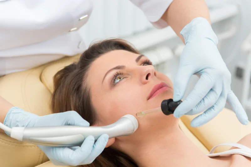 Medical facial treatment in Dubai at Dr Azra Vaziri clinic